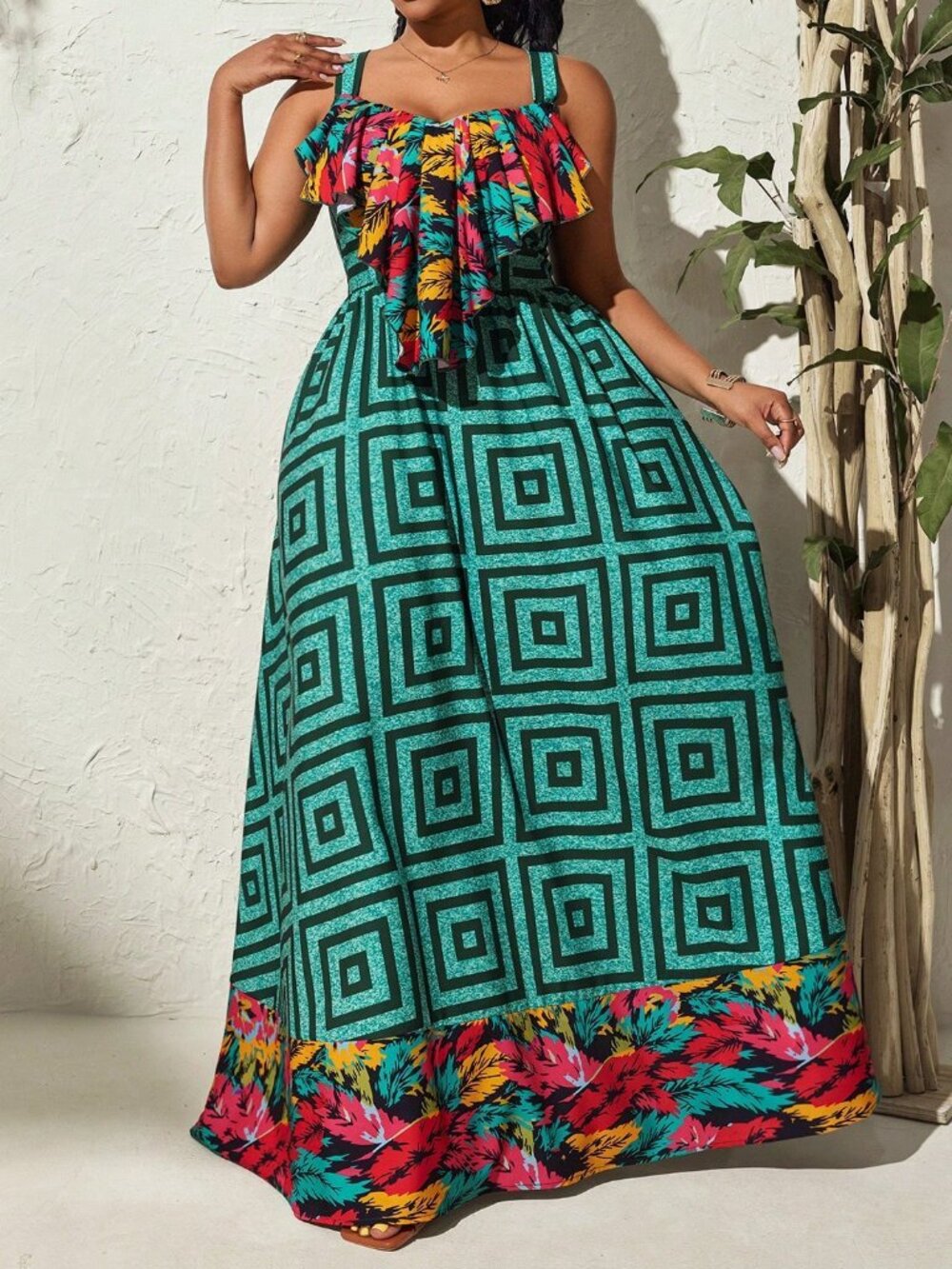 Green Boho Women's Plus Size Geometric Tropical Print V-Neck Pleated Dress - Picture 5 of 7